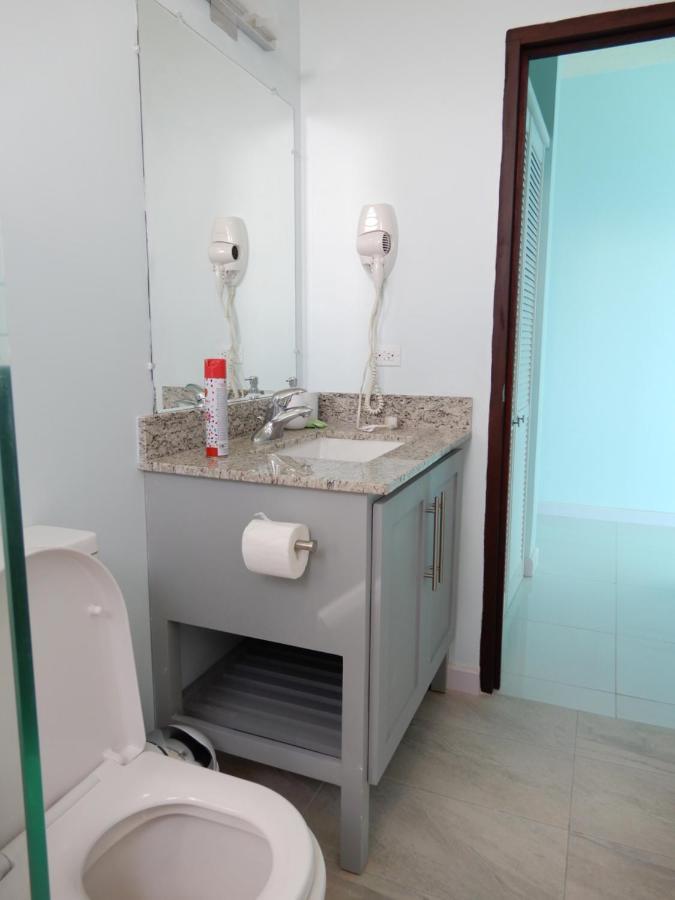 Oistins Bayview Apartments 크리스트 처치 외부 사진