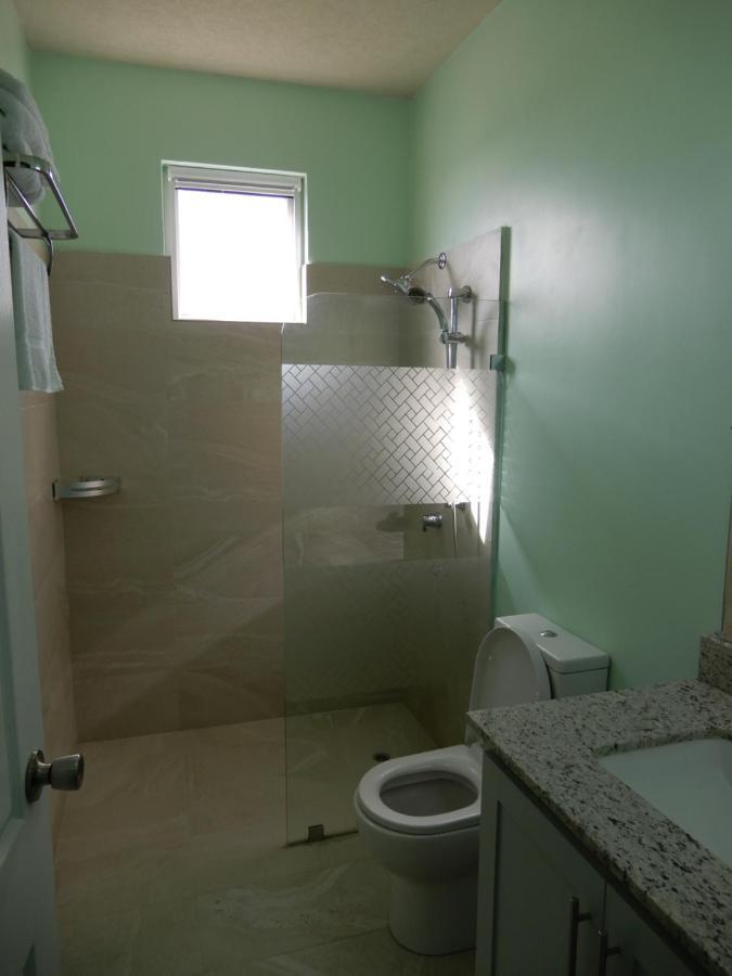 Oistins Bayview Apartments 크리스트 처치 외부 사진
